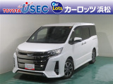 トヨタのミニバン・ノアです。低床&スライドドアで乗り降りしやすく、家族でのドライブにもピッタリ☆