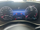 昼夜を問わず計器類はいつでも見やすいので安全に運転できます。どのモデルでも基本設計が共通の為、乗り換えても違和感がありません。
