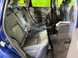 コンパクトカーですが、セカンドシートは十分な広さがあり快適にお乗りいただけます♪シートを倒して大きな荷物を積んだりと、用途の幅が広い1台です。