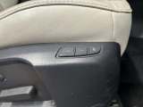 【運転席ポジションメモリー付パワーシート】ワンタッチで記憶させていたシートの前後・リクライニングはもちろん、シートリフターも備えます☆快適なドライブをお楽しみ下さい♪