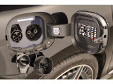 お気軽にお問い合わせください。Tel:075-325-0440 Mobile:070-2313-8676  中古車担当:時女まで