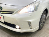 【LEDヘッドライト】悪天候や夜間走行時も良好な視界を確保し安心して運転できる高輝度LEDヘッドライトを装備!点灯速度が早く、消費電力も抑えられています。