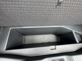 トランクボード下に収納スペースがあり、荷物の整理がしやすいです。