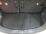 5名乗車時の荷室です。