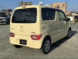 リアビューも素敵なデザインです。