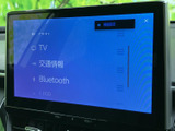 AVやテレビ、交通情報、Bluetoothなどの項目が並び、利用したいメニューを画面から選べます。表示が見やすく、日々の移動に合わせて使い分けしやすい装備です。