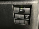 オートマチックハイビームとは、先行車や対向車のライトを認識し、ハイビームとロービームを自動で切り替える機能です。夜道の視界を確保します。詳細は販売店スタッフまでおたずねください。