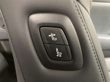 運転席側から助手席シートの調整が可能です。