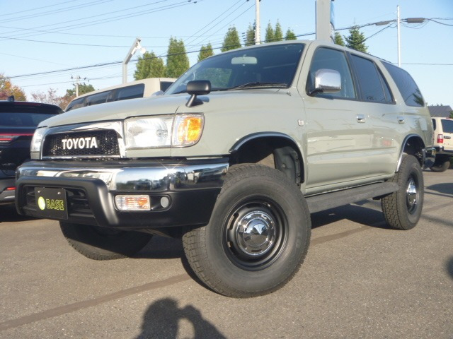 ハイラックスサーフ 2.7 SSR-V ブラックナビゲーター 4WD