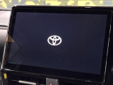 【10.5インチ ディスプレイオーディオ】大画面のディスプレイはAppleCarPlayやAndroidAutoが利用可能。大きな画面でスマホナビアプリ等が利用いただけます♪