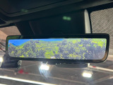 【デジタルインナーミラー】後席の大きな荷物や同乗者で後方が確認しづらい時でも安心!カメラが撮影した車両後方の映像をルームミラー内に表示。クリアな視界で状況の確認が可能です!