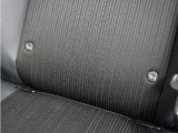 ◆ISOFIX◆シートベルトいらずでチャイルドシートと固定金具を連結するだけでがっちり固定できます。