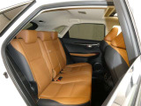ゆとりある広々とした車内空間は、ドライブを始め買い物やレジャーなど、幅広く活躍します。一人でもみんなとでもお出かけを楽しみましょう!