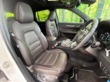 運転席シート廻りは使用感も少なく、良好な状態となっています。丁寧に使われていたことがよくわかりますね。