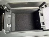 センターコンソール内にUSBタイプC2口とHDMIがあります