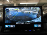 ナビゲーションを装備。多彩な機能で快適ドライブをアシスト。オーディオ機能も充実していますね。