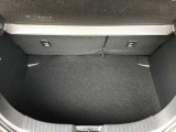 トランクスペースも通常で十分な広さがございます。