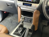 自動で車内温度を調整してくれる【オートエアコン】付きです