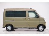 県内13店舗にて常時500台以上ダイハツ車を展示中です。見て、触って、納得のいく一台をぜひ見つけてください。