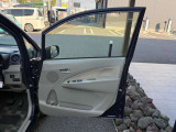 運転席側ドアトリムもご覧の状態です!!