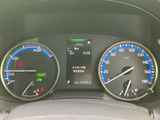 視認性の高いメーターデザインで、運転状況をひと目で確認できます。速度や燃料残量など、必要な情報をスムーズに把握できます。