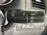 【オートライト(AUTO)】外の明るさをシステムが感知して、自動でヘッドライトが点灯します!ヘッドライトをつけ忘れを防ぐ便利機能です。