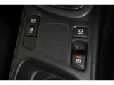 電動パーキングブレーキ搭載!スイッチ操作でパーキングブレーキを作動・解除できます。ドライビングモード選択スイッチ装備!走行・使用状況に合わせて走行モードを選択できます。