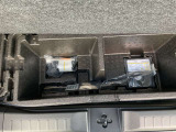 パンク修理剤とエアーコンプレッサーと車載工具も完備!!