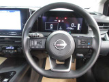運転が楽しくなる明るく開放的な運転席まわりです。プロパイロットで高速など運転支援で疲れを軽減してくれます!