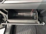 豊富に在庫を取り揃えています。 軽自動車からミニバン、セダン、SUV、話題のハイブリッド車などなど続々入荷中です!