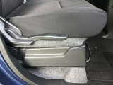 シートリフター搭載で、身長を気にせず乗っていただけます。