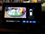 バックカメラの画像です。ガイドラインがスムースな車庫入れをサポートいたします。車庫入れの安心感がアップしますね。