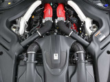 搭載された3.9L・V8ツインターボエンジンは620馬力(カタログ値)を発揮します。