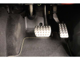 お気軽にお問い合わせください。Tel:075-325-0440 Mobile:070-2313-8676  中古車担当:時女まで
