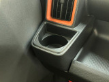 品質へのこだわり!フロアマットやシートなど車内をキレイに清掃し、ニオイや汚れなどを徹底的にクリーニングしてもらっております。室内はピカピカです☆