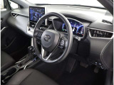 高いホールド性で運転姿勢が安定します。長距離ドライブでも疲れにくいのが魅力です。快適なドライビングライフをお送りください♪