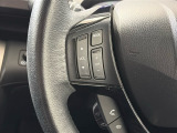 ★ステアリングにはオーディオコントロールスイッチが付いていますので、目線を正面から外すことが無く、また、ステアリングから手を離さずにオーディオ操作ができます.