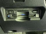 ETC車載器を備えており、対応する料金所ではETCカードを使った通過が可能です。高速道路や有料道路を利用する機会の多い方に、料金所でのスムーズな移動をサポートします。