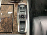【電子制御パーキング+ブレーキホールド】便利なスイッチ式のサイドブレーキ!停車中にブレーキペダルを踏み続けなくても自動的にブレーキを保持する機能も搭載♪