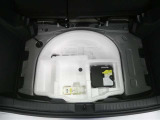 【車載工具】タイヤ交換には必需品ですね!万が一に役立つ工具です。緊急時に備え、使い方をしっかり覚えておきましょう。