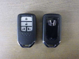 気持ち良く新しいカーライフがスタートできます様全車内外装クリーニングを実施しております。