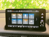 本体設定や車両設定、USB、TVなどのメニューが一覧で表示され、目的の項目を探しやすい画面です。必要な情報や機能を確認しながら使える便利な装備です。