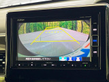 【バックカメラ】駐車時に後方がリアルタイム映像で確認できます。大型商業施設や立体駐車場での駐車時や、夜間のバック時に大活躍!運転スキルに関わらず、今や必須となった装備のひとつです!