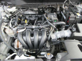 「SKYACTIV-G(ガソリン)」は、規格外の高圧縮を実現し、世界のエンジン技術者に驚きを与えました。さらに、それを維持したままノッキングの発生を抑え、熱効率を向上、走りにも寄与したエンジンです。