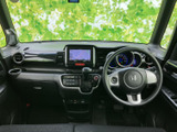 周囲の状況を画面で確認しながら駐車をサポートする装備です。車庫入れや駐車時の後方確認に役立ち、日々の運転をより安心して行いたい方におすすめです。
