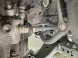 お車を安心してお乗りいただく為には、足回りの定期点検が欠かせません。サービスサポート(有償保証)では無料点検もご提供しており、安心のカーライフをお過ごしいただけるサポート体制が整っています。