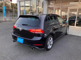 【バックフォグ】Volkswagenの車両は全車「バックフォグ」が装備されております!夜間走行や雨霧で視界が悪い天候でも後方を走る車両に自車位置を知らせることができる安全装備となっております!