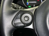 ステアリングスイッチ装備!運転しながら手元でオーディオの操作などができます。