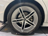 総在庫で600台ほどの取り扱いがございます。弊社デモカー使用の車両やメーカー使用の車両などもご紹介ができます。