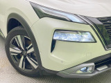 【シーケンシャルターンランプ付きLEDヘッドライト】人気の『流れるウィンカー』付きのLEDヘッドライトを装備♪高級感はもちろん、点灯時は存在感たっぷりで他車からも認識されやすく安心です。